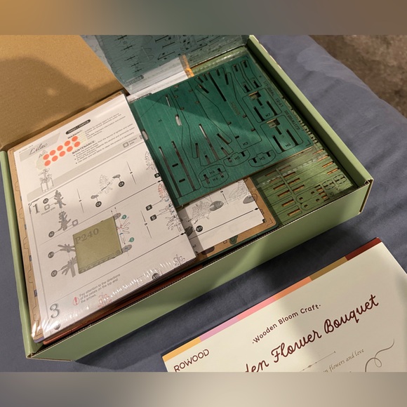 Rowood - Wooden Flower Boquet - Picture 6 of 7